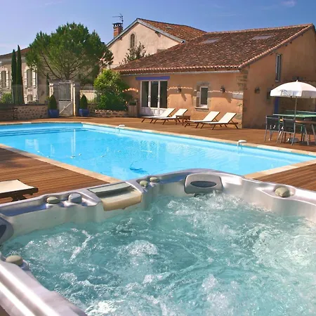 Дом отдыха Maison Acacia Saint-Martial-de-Valette